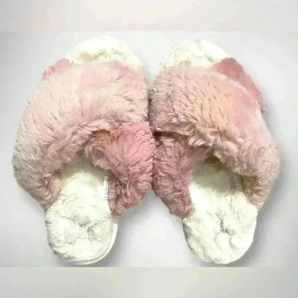 stars above Shoes - Womens Fuzzy Slippers Size 7/8 Pink and White by Stars Above